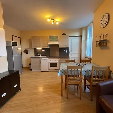 Le Bois Joli 3, 2 Etoiles, Wifi Et Parking, Animaux Bienvenus