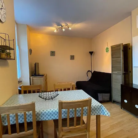 Le Bois Joli 3, 2 Etoiles, Wifi Et Parking, Animaux Bienvenus Apartment